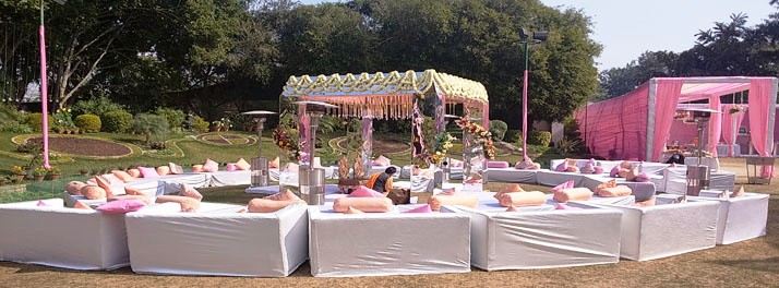 718/The Executive Club - New Delhi 05.jpg